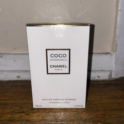 Coco Mademoiselle Chanel Paris 