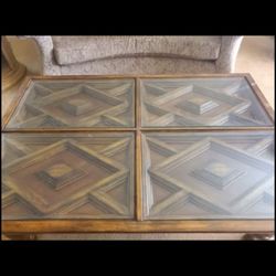 Woden Cocktail table