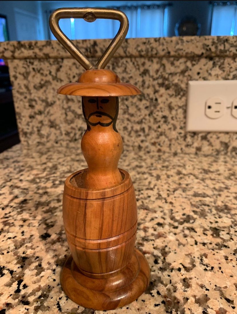 Bottle Opener/Mature/Vintage