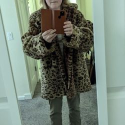Faux Fur Coat Donna Slayers' Fabulous-Furs For Animal Lovers
