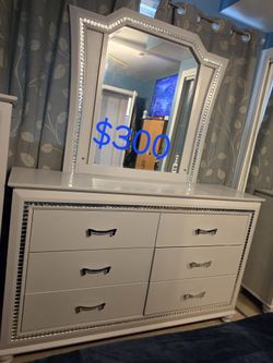 Drawer and dresser with mirror