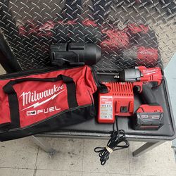 Milwaukee 18V FUEL M18 1/2” Impact Wrench Kit 2767-20