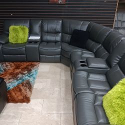*Fall Sale Event*---Madrid Gray Leather Reclining Sectional Sofa---Delivery And Easy Financing Available 👍 