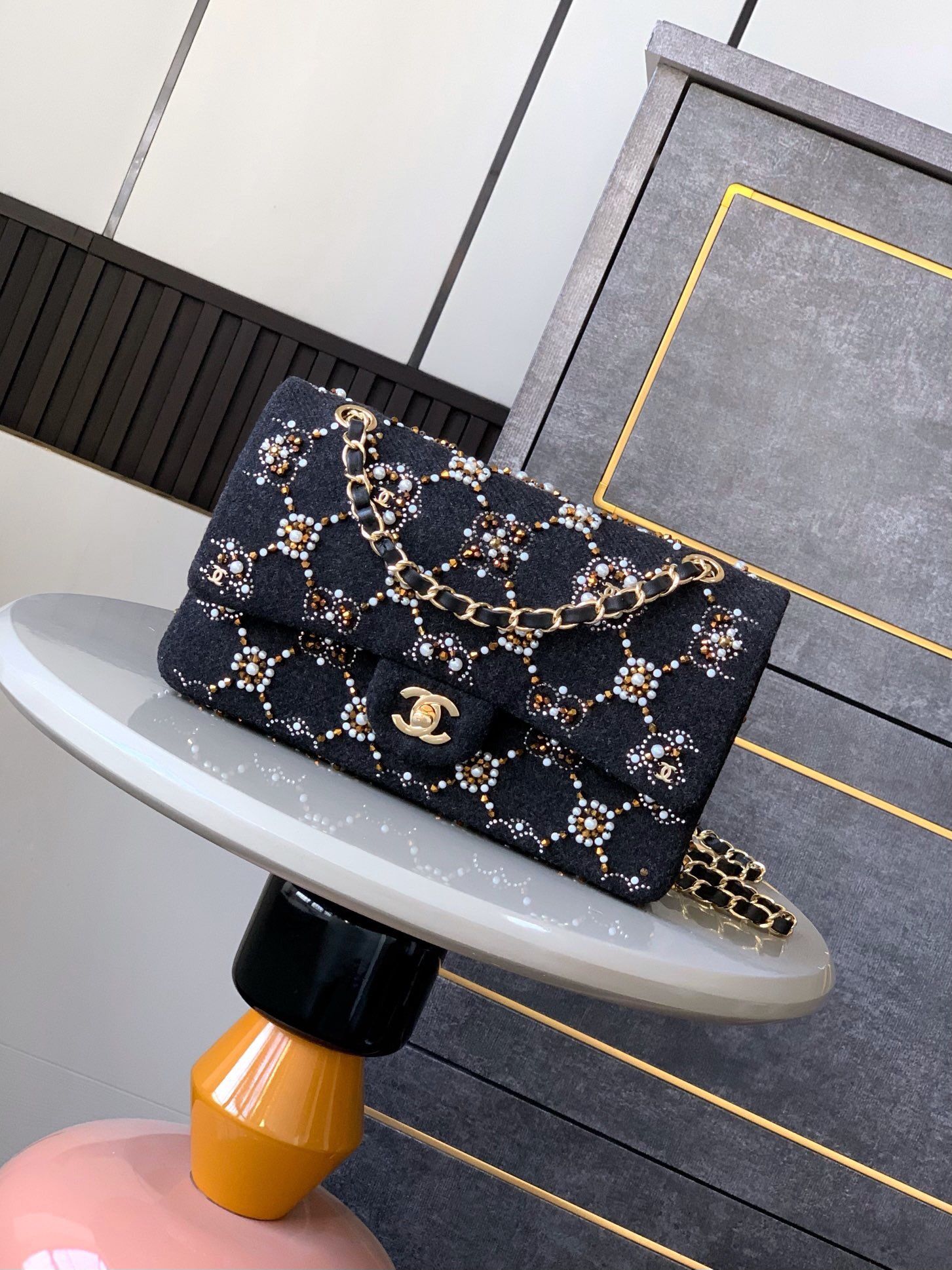 A classic bag for women