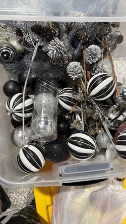 Black and white Christmas Tree Toys
