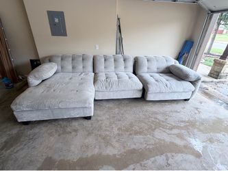 Sectional couch