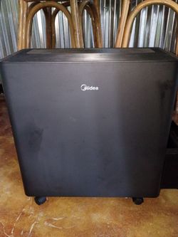 Midea Dehumidifier