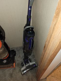 Black and decker cordless lithium vacuum