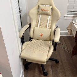 Downix Massage Gaming Chair