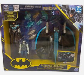 Batman 1st Edition: BAT-TECH FLYER MR. FREEZE vs. BATMAN 4" Figures *Brand New*