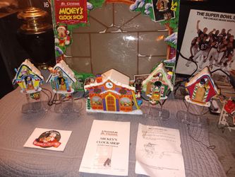 Mr. Christmas Mickey's Clock Shop 3 Bulbs Burned Out 1 Pendulum Missing 