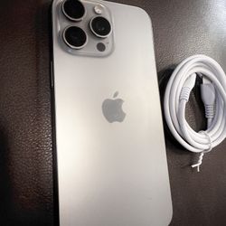 iPhone 15 Pro Max (Verizon)