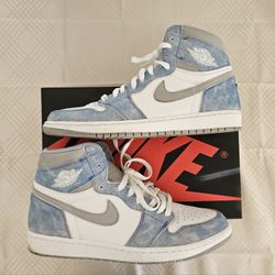 Jordan 1 Hyper Royal Size 12