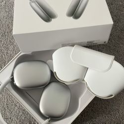 AirPods Max Silver - With Smart Case