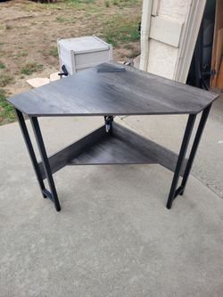 Corner Desk