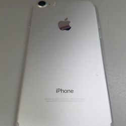 Unlocked Apple iPhone 7 great condition 32Gb silver