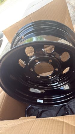 New in box Vision HD 85H 6x139.7 16x8-12 Gloss Black rims