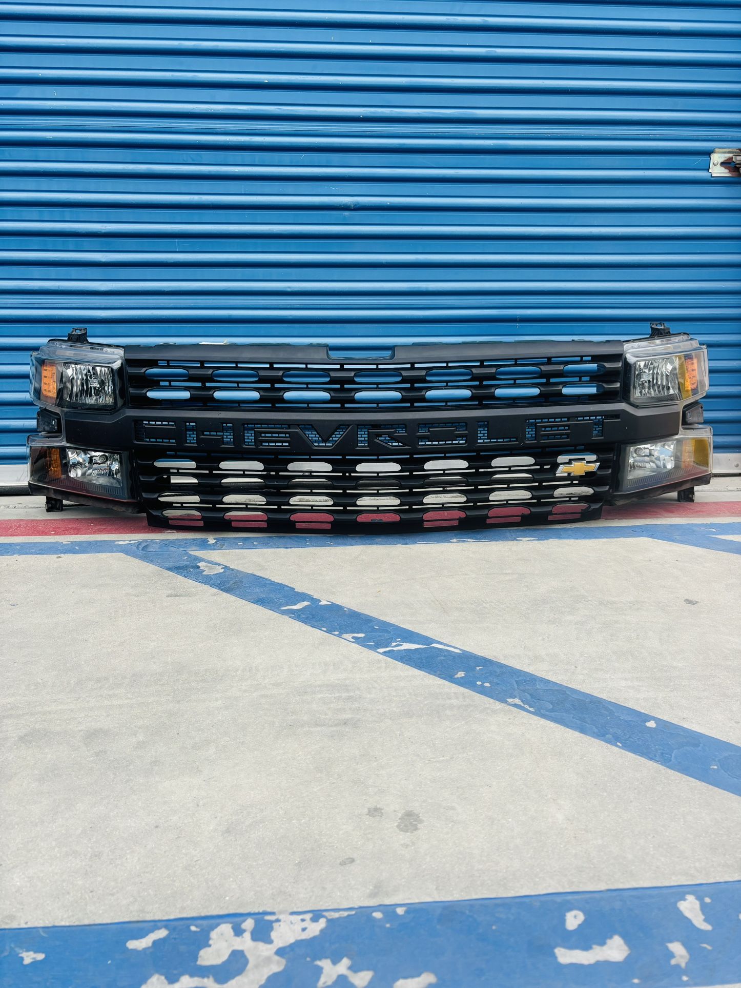 2019,2020,2021 Chevy Silverado 1500 Custom Headlights and Grill Oem,Luces y Parrilla No Damage Clean
