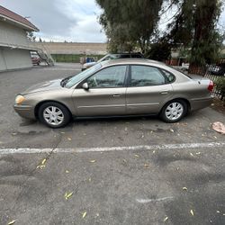 2005 Ford Taurus