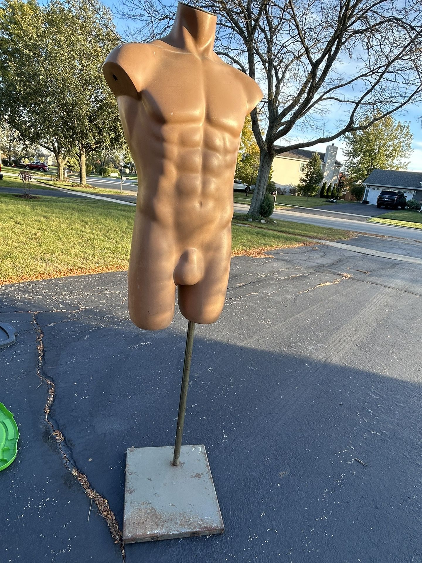 Heavy Duty Male Mannequin On Adjustable Pole With Heavy Metal Base