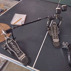 Dw 3000 double bass pedals

