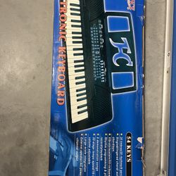 Brand New - IN BOX - Electronic Keyboard
