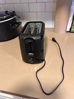 Black 2-Slice Toaster
