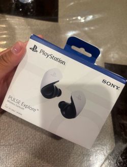 Play station earbuds