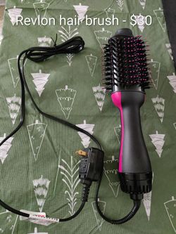 One-Step Hair Dryer Brush