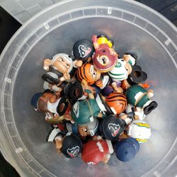 Each Mini Is a Different NFL Team TEENYMATES