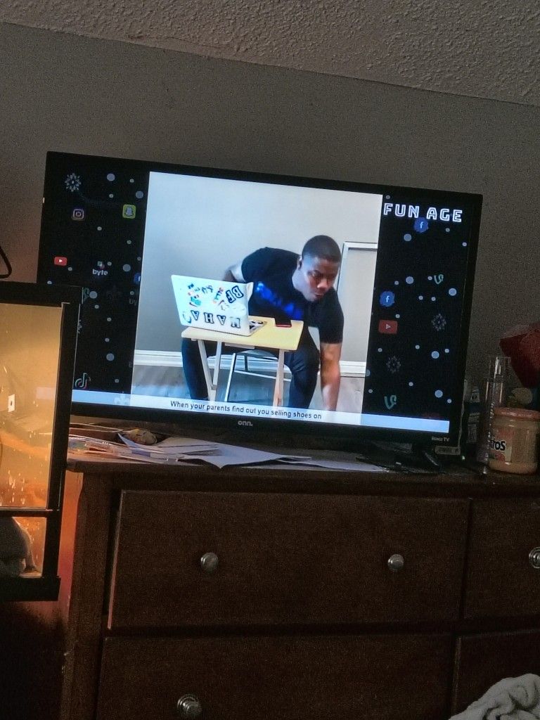 32 Inch Roku TV
