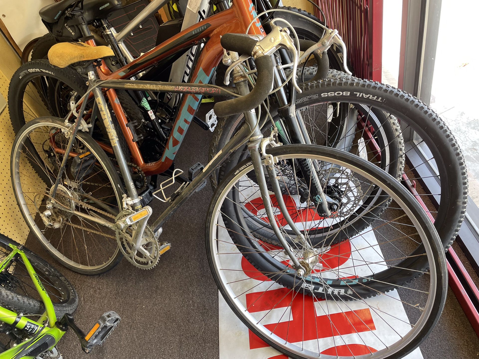 schwinn world sport 4130 bicycle