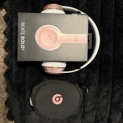 Rose Gold Beats SOLO 3 wireless headphones (charger & block included)