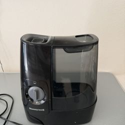 Honeywell 1 Gallon Filter Free Warm Mist Humidifier 
