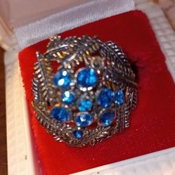 Vintage Antiques Blue Rhinestone Ring