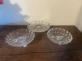 Vintage Fostoria Candy/Nut Glass Dish