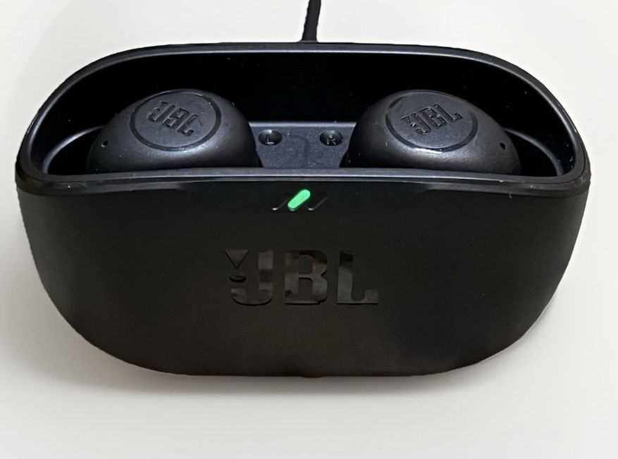 JBL Vibe Buds True Wireless Earbuds Black | Open Box | Deep Bass + 32H Playtime!