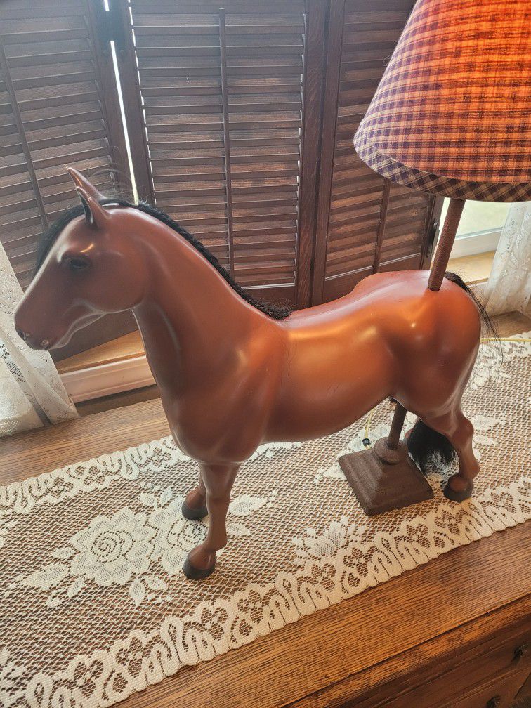 Chestnut Horse Lamp