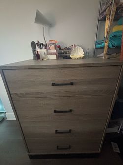 (on hold) Dresser