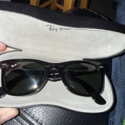 Ray Ban Wayfarers 