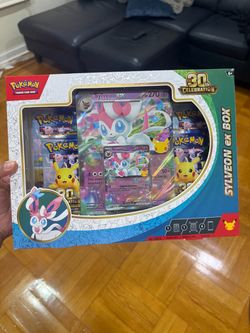 Pokémon TCG: 30th Celebration Sylveon ex Box