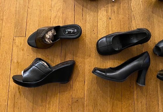 Lot of 2 Pairs of Women’s Heel Shoes Size 6.5