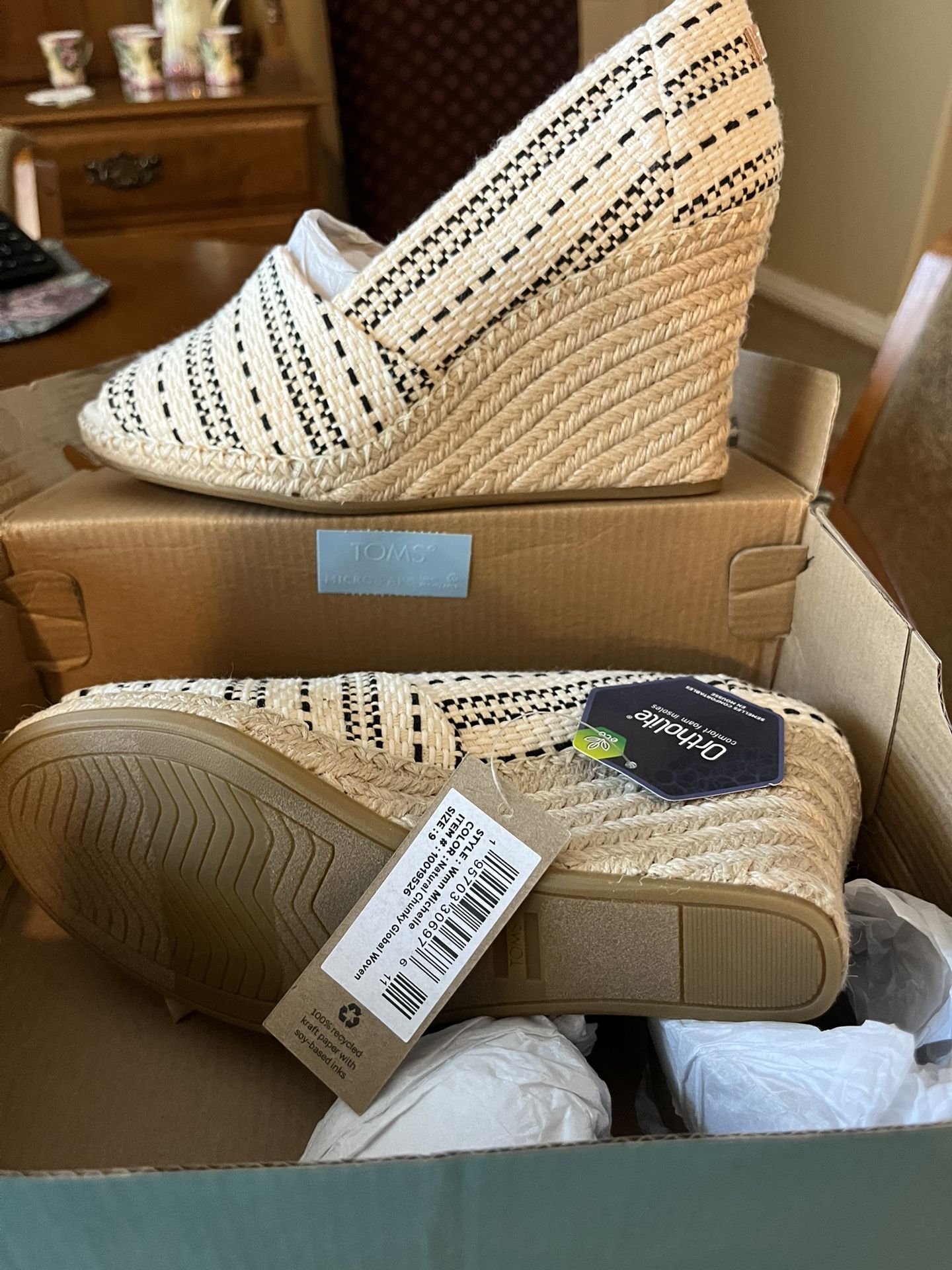 Tom’s Women’s 9 Chunky Wedge