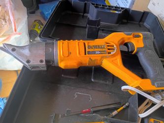 DeWalt shear