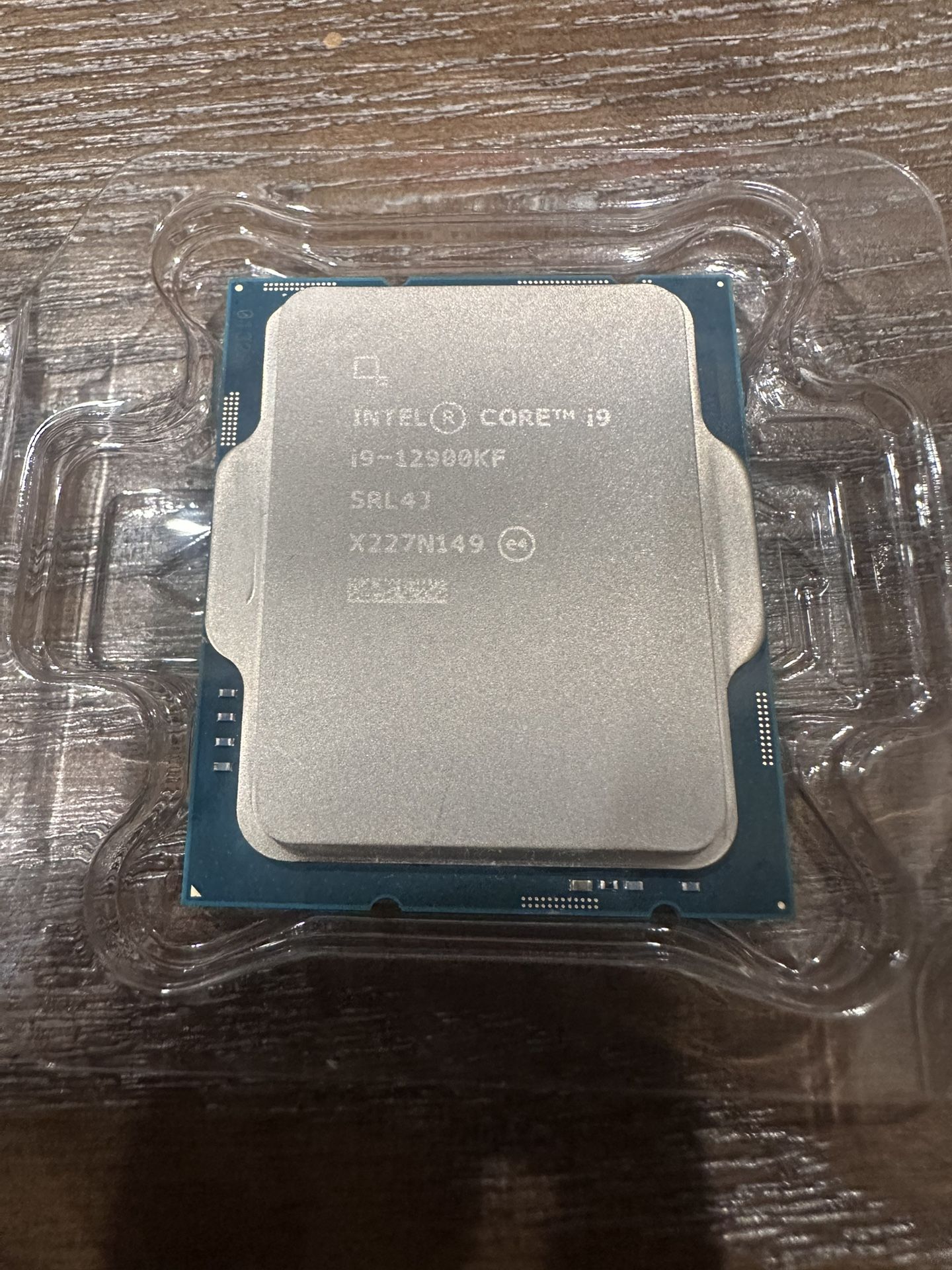 Intel Core i9-12900KF Gaming Desktop Processor 16 (8P+8E) Cores up to 5.2 GHz Unlocked LGA1700 600 Series Chipset 125W