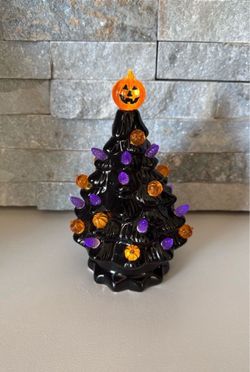 Halloween light up tree