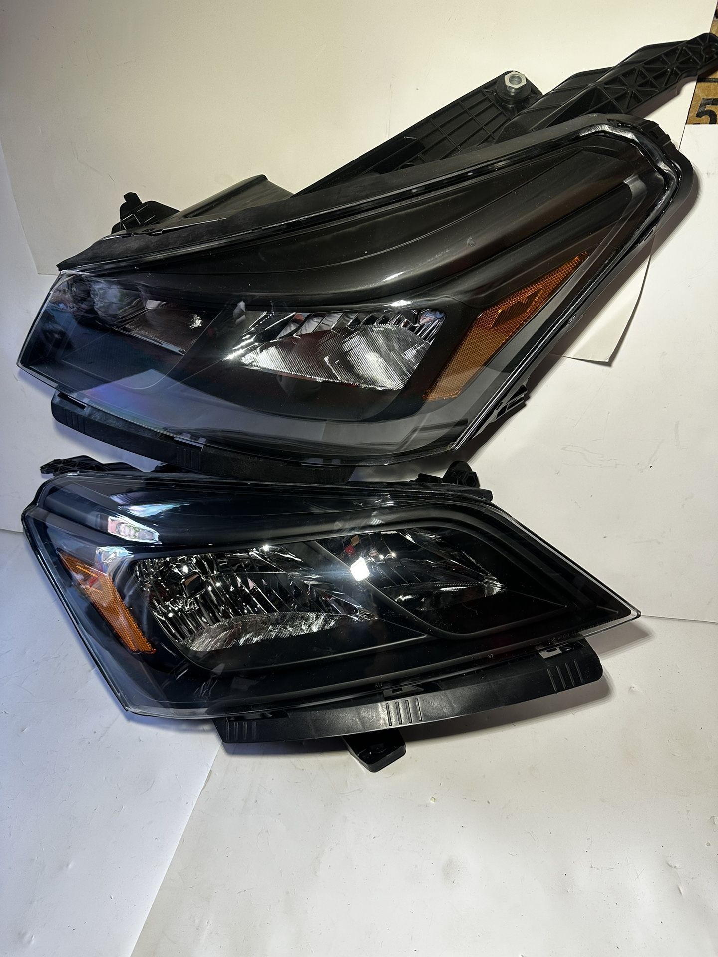 Chevy Traverse Headlight Year 2013-2017