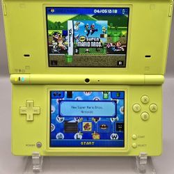 Nintendo DSI Green lime With Games 34 gb sd card
