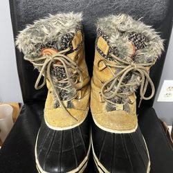 Men’s Tan Brown Faux Fur Lace Up Boots Duck Style Size 11