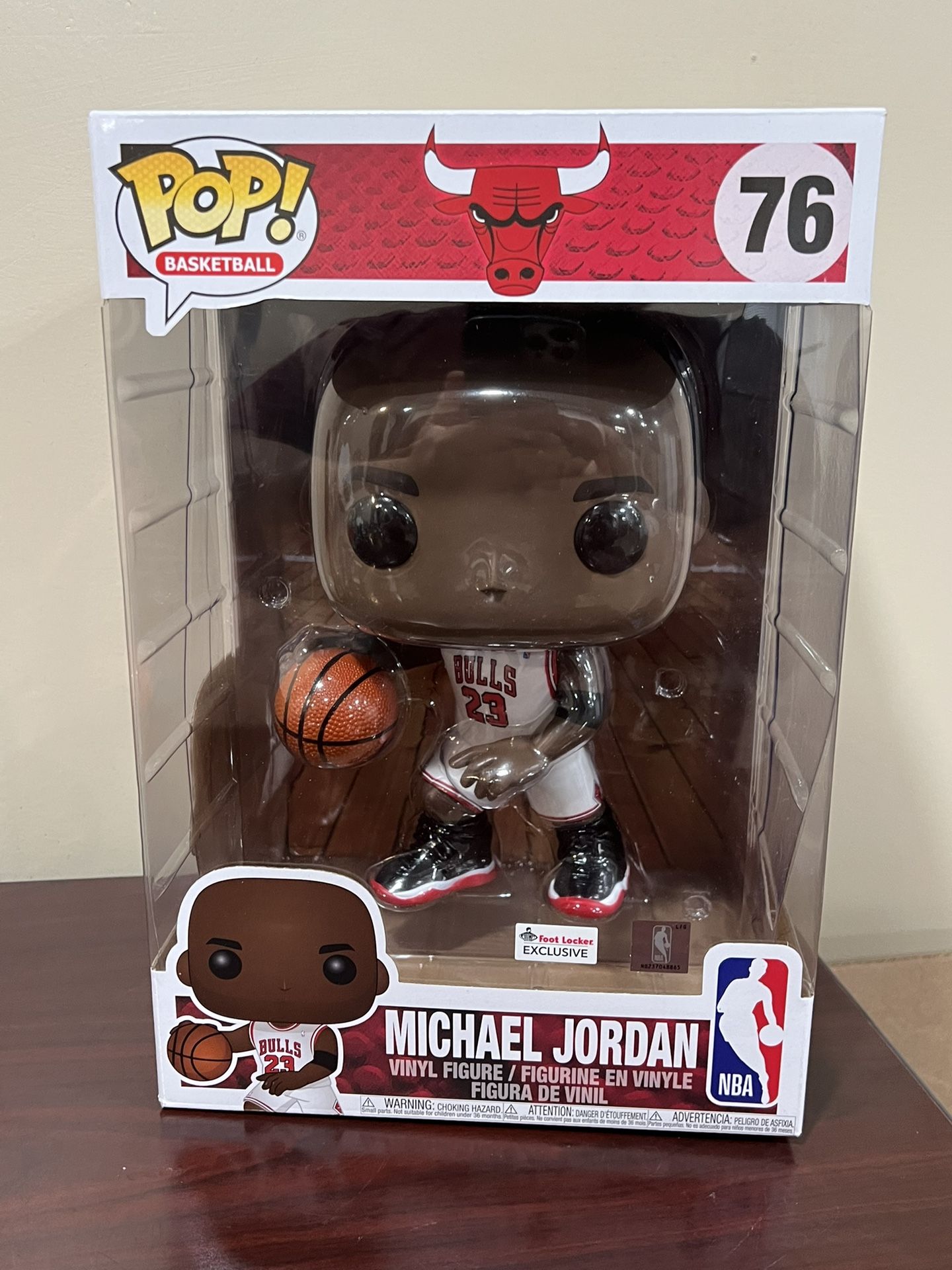 Funko Pop! Michael Jordan #76 Jumbo 10# Foot Locker Exclusive